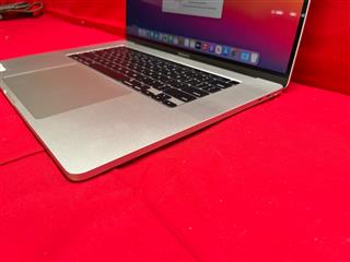 Apple MacBook Pro 16